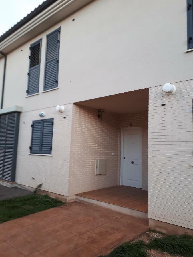 Chalet Adosado 3 Dormitorios San Jorge  المظهر الخارجي الصورة